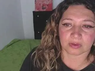 Devil-sara  live sex cam