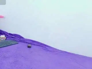 Emilywilsson27  live sex cam