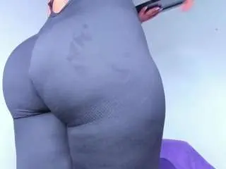 Emilywilsson27  live sex cam