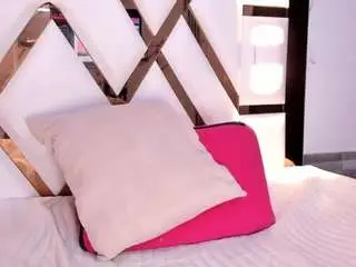 Miilaklum  live sex cam