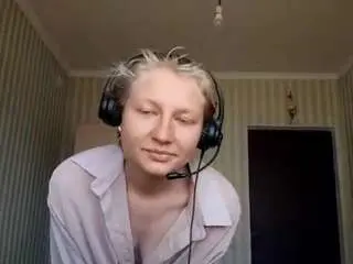 Ossieercolano  live sex cam