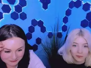 Miss-courtney1  live sex cam