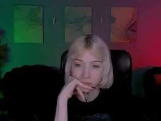 Miss-courtney1  live sex cam