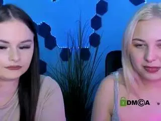 Miss-courtney1  live sex cam