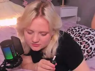 Stacy-allenn  live sex cam