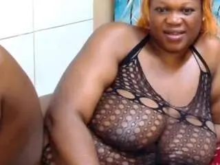Bunnyboobs40  live sex cam