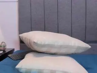 Saraah-cooper  live sex cam