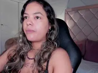 Dulcelyra  live sex cam