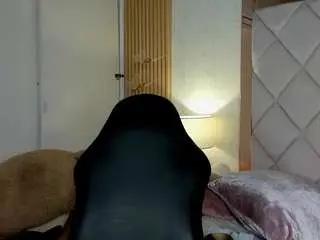 Dulcelyra  live sex cam