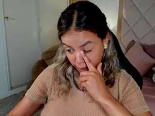 Dulcelyra  live sex cam