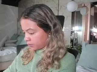 Dulcelyra  live sex cam
