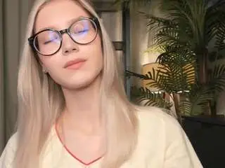 Esmagreaves  live sex cam