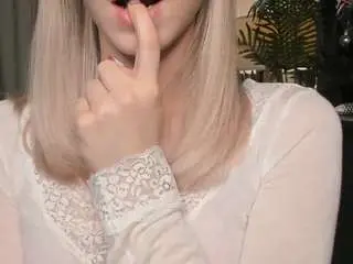 Esmagreaves  live sex cam