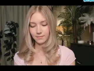 Esmagreaves  live sex cam