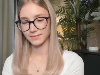 Esmagreaves  live sex cam