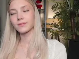 Esmagreaves  live sex cam