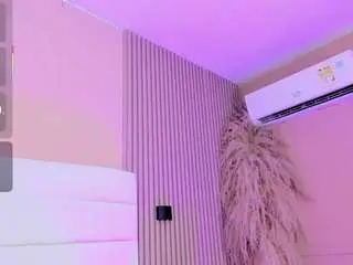 Lilly-19  live sex cam