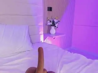 Lilly-19  live sex cam