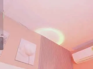 Lilly-19  live sex cam