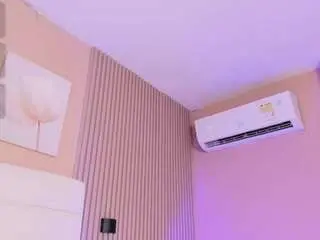 Lilly-19  live sex cam