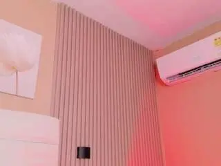Lilly-19  live sex cam