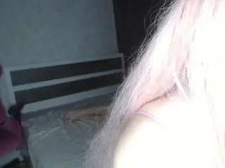 Scallymilana  live sex cam