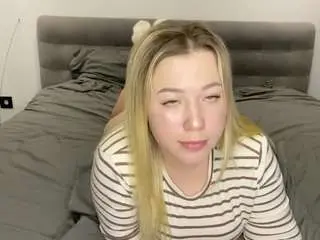 Ember-bunny  live sex cam