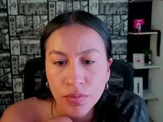 Emmygomez  live sex cam
