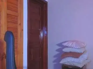 Emmygomez  live sex cam