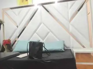 Miaharper2  live sex cam