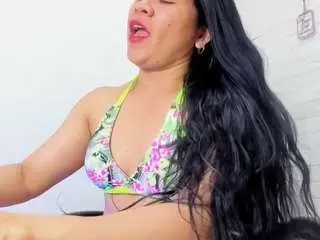 Michelfitnnes  live sex cam