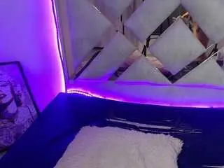 Ladymooncs  live sex cam