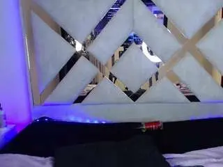 Ladymooncs  live sex cam