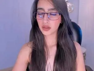 Larisasmirnov1  live sex cam