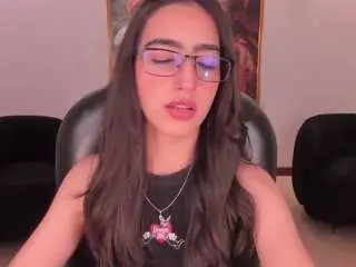 Larisasmirnov1  live sex cam