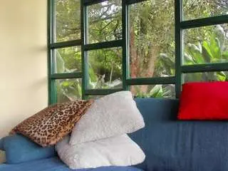 Lunaluxeee  live sex cam