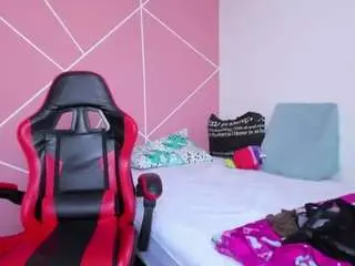 Xmilee  live sex cam