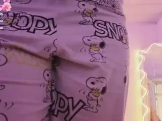 Zury-tay  live sex cam