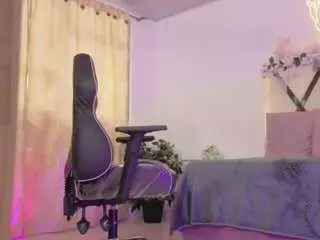 Zury-tay  live sex cam