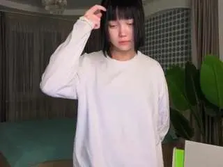 Keira-nightly  live sex cam