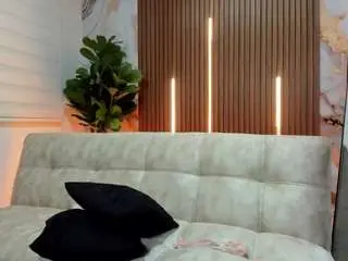 Nickiereed  live sex cam