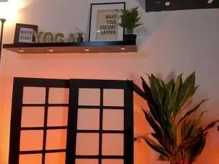 Nickiereed  live sex cam