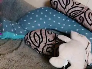 Tiameow  live sex cam