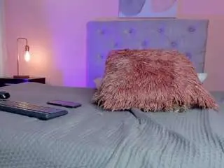 Brianathompson  live sex cam