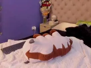 Littleecherry  live sex cam