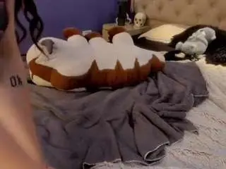 Littleecherry  live sex cam