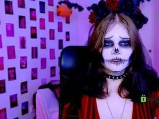 Nikki-kiss  live sex cam