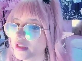 Bizzynoar  live sex cam