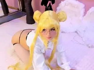 Bizzynoar  live sex cam