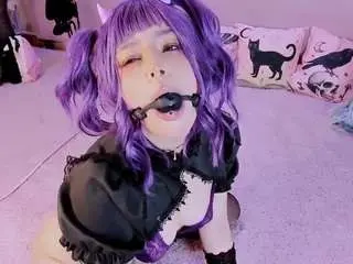 Bizzynoar  live sex cam